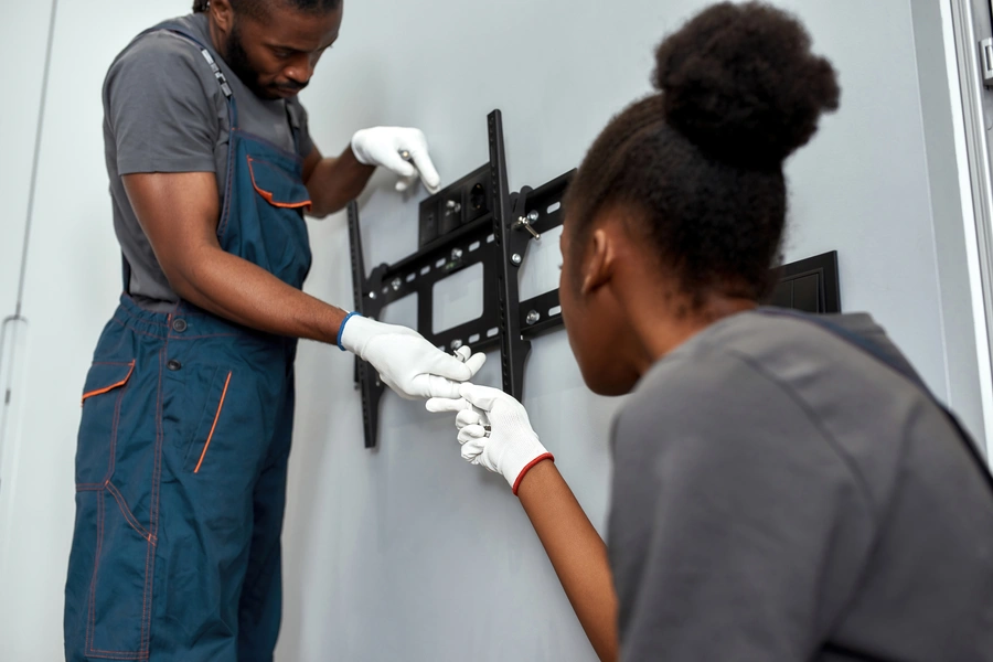 Tv Mounting Service Solutions For Open Concept Homes in Tysons, VA Tv Mounting Service Solutions For Open Concept Homes in Tysons, VA